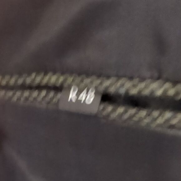 Green Sport Coat with Classic Style and Structured Appearance - Picture 3 of 5